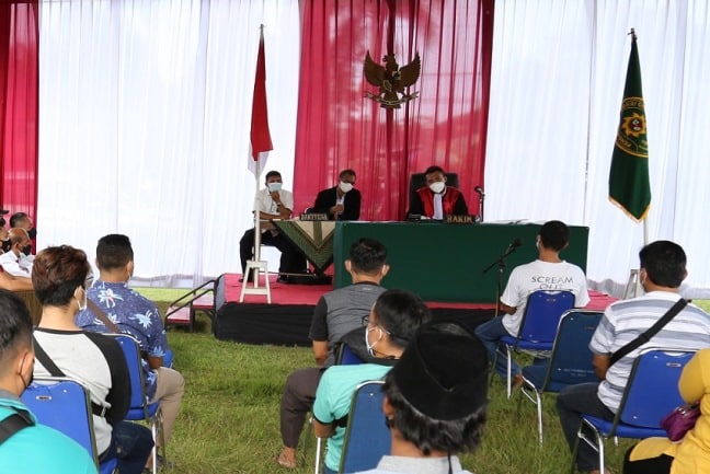 Langgar PPKM Darurat, 29 Pelaku Usaha di Cilacap Disidang | Hukum